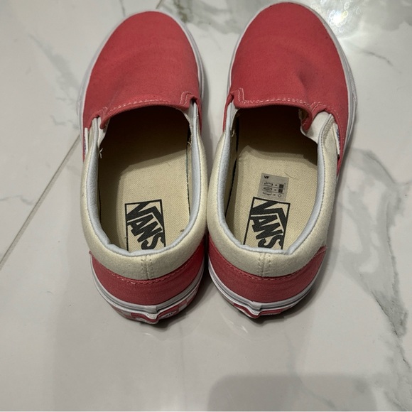 Slip on Vans women’s size 7 salmon color - Picture 2 of 6